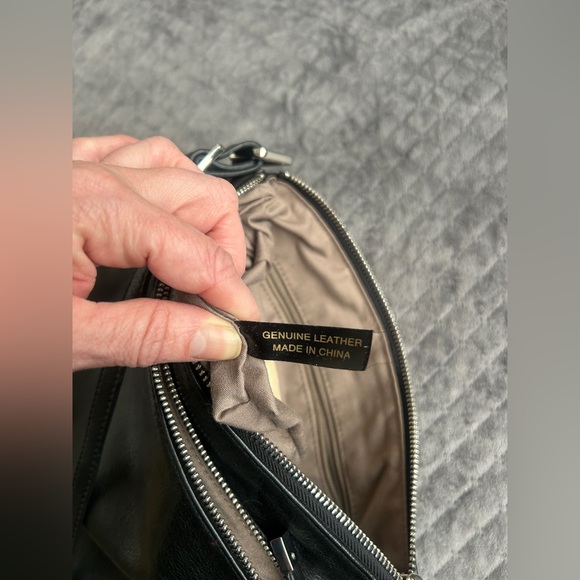 Margot Genuine Leather Black Crossbody Bag Double Zip Minimalist Purse - Picture 8 of 10